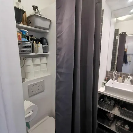 Avec Balcon, 6e * Paříž