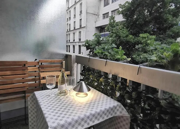 Avec Balcon, 6e Apartment Paris