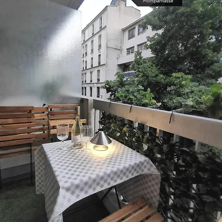 Avec Balcon, 6e Апартаменты Париж